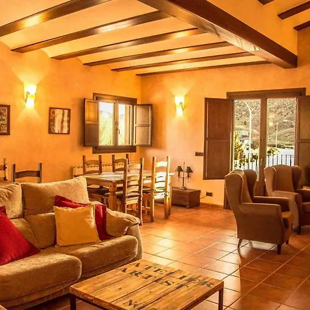 La Casa De La Queseria Landhaus Albarracín